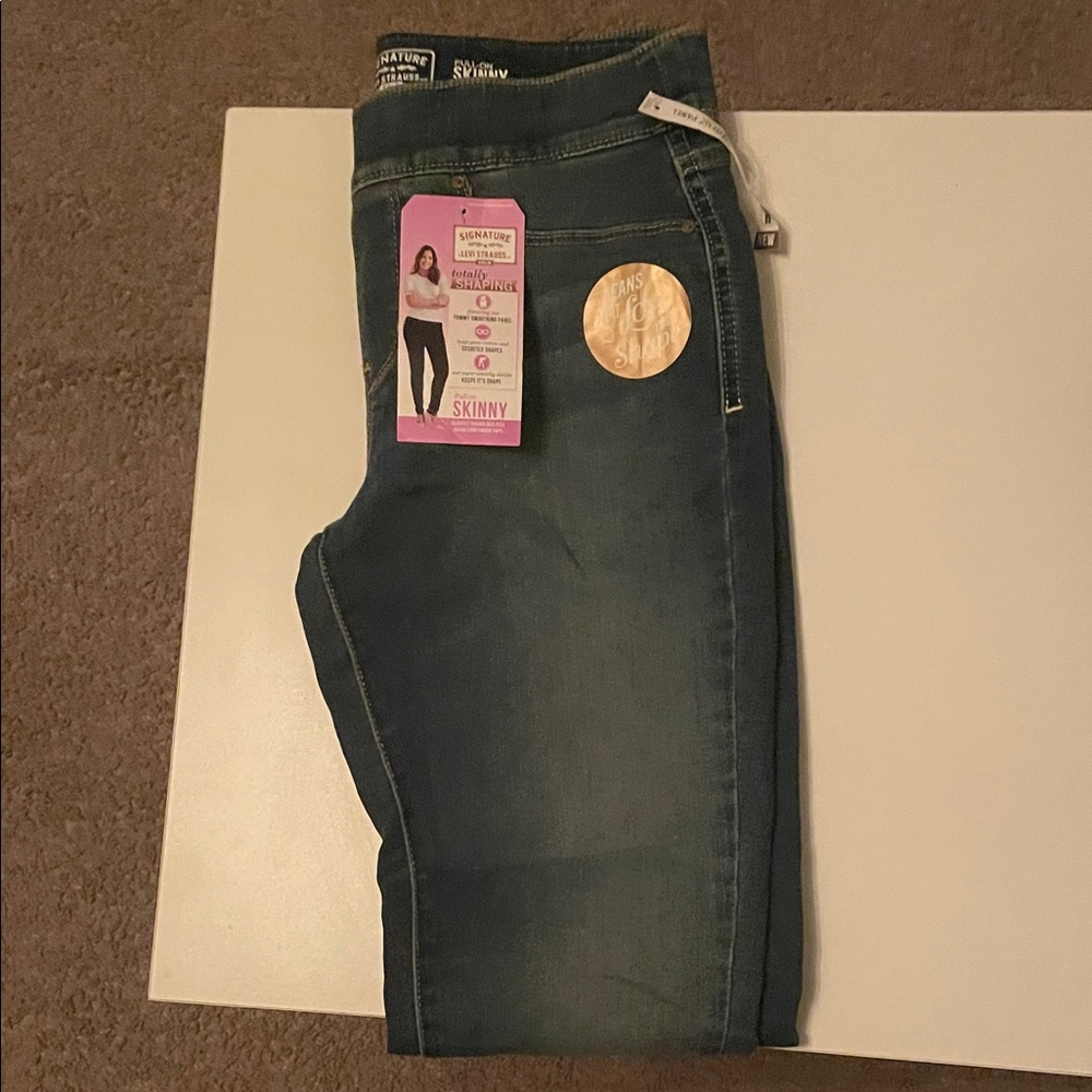 Signature by Levi Strauss Women's Skinny Jeans - Dark Blue
